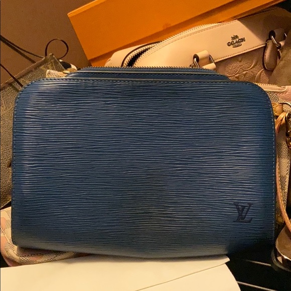 Authentic Louis Vuitton purses, wristlets, etc - Picture 8 of 8